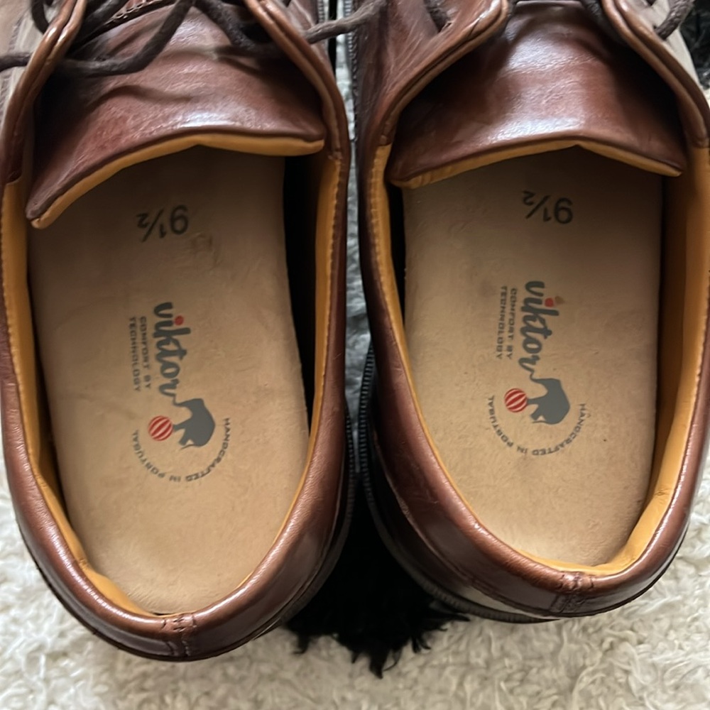 Viktor 9.5 Men's Brown Leather Dress Shoes - Picture 3 of 12